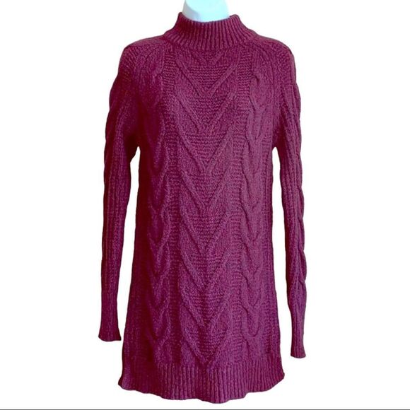 Old Navy Burgundy cable knit chunky sweater Size SP - Picture 2 of 8